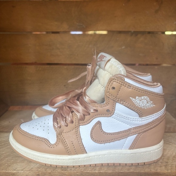 Nike Air Jordan 1 Retro High OG Praline PS Kids Size 13c Praline-Sail FN6621-201 - Picture 3 of 10